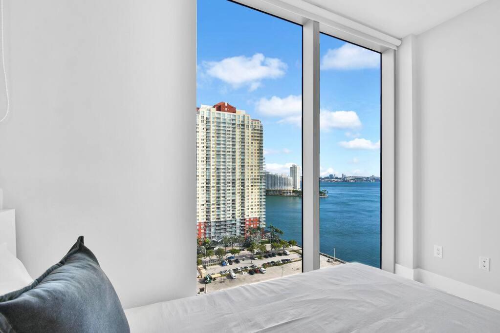 Lovely Upscale Condo Gorgeous View 2Bd 2Bath In Brickell マイアミ エクステリア 写真