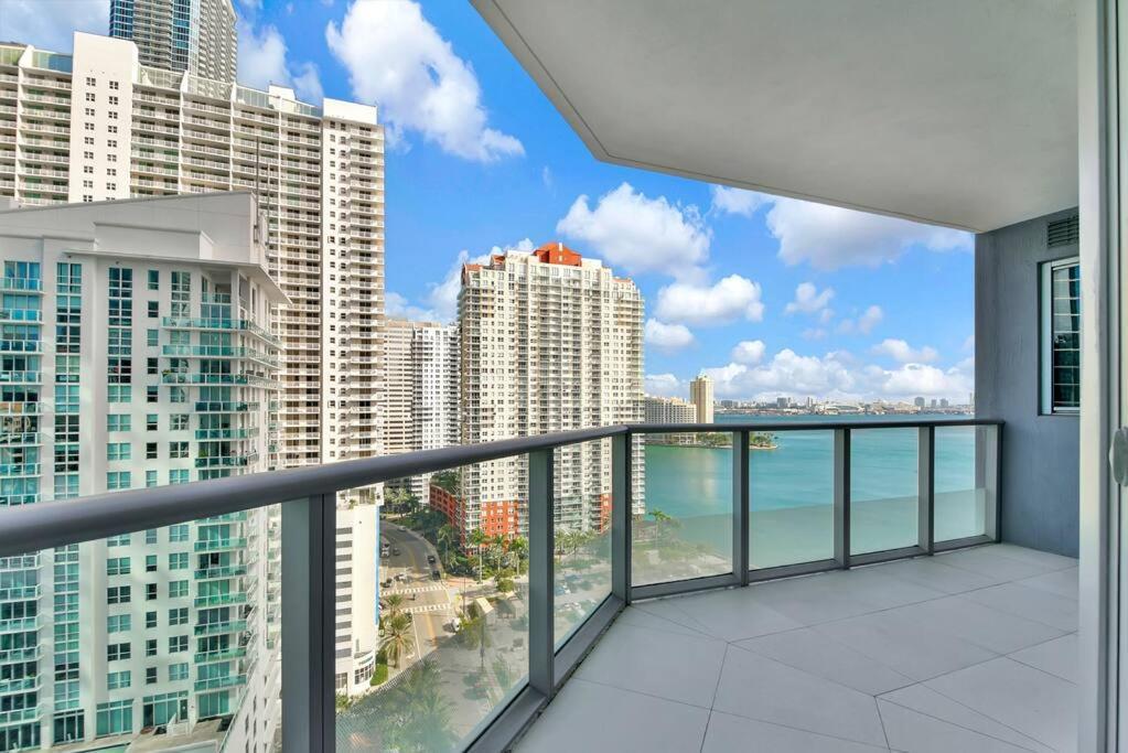 Lovely Upscale Condo Gorgeous View 2Bd 2Bath In Brickell マイアミ エクステリア 写真