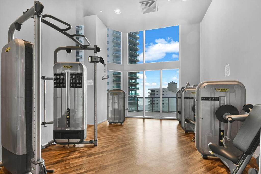 Lovely Upscale Condo Gorgeous View 2Bd 2Bath In Brickell マイアミ エクステリア 写真